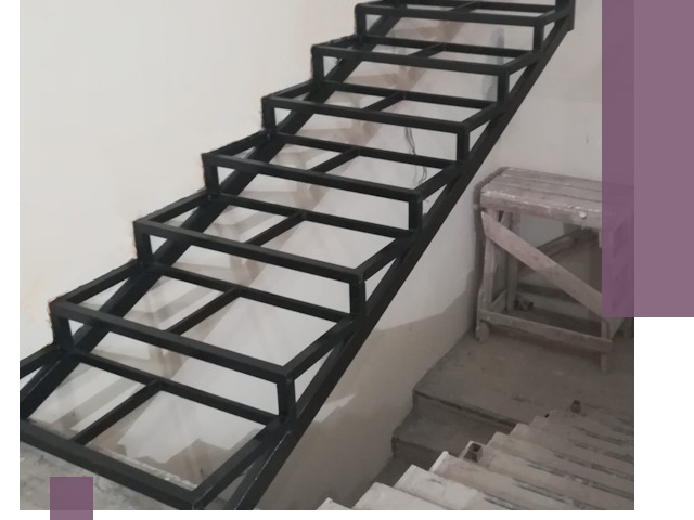 Демонтаж лестниц на металлокаркасе в Устях-Куте: быстрый вывоз и разбор