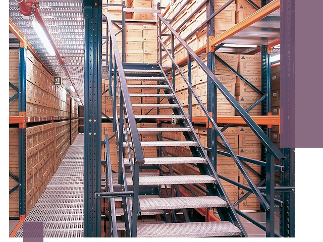 Лестницы складские прочные и безопасные под ключ в Устях-Куте