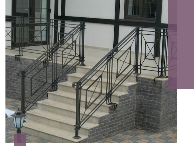 Перила для крыльца в Устях-Куте — монтаж, изготовление и установка