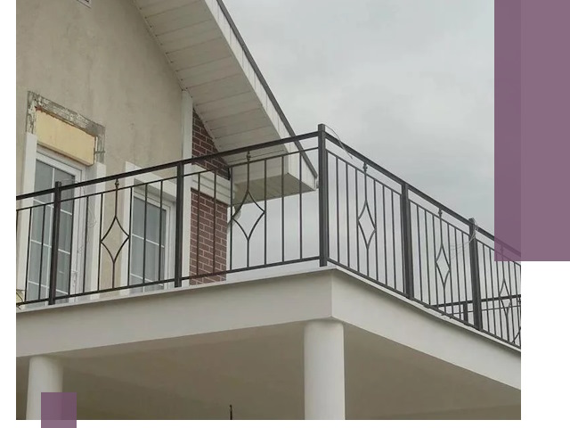 Изготовление балконных ограждений в Устях-Куте из металла и стекла