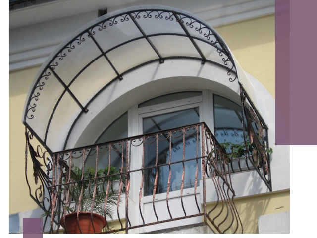 Козырьки над балконом в Устях-Куте — изготовление и монтаж