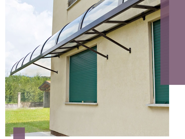 Козырьки над окнами в Устях-Куте — изготовление и монтаж по выгоде